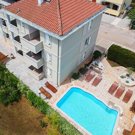Apartments And Rooms Degra Umag Bagian luar foto