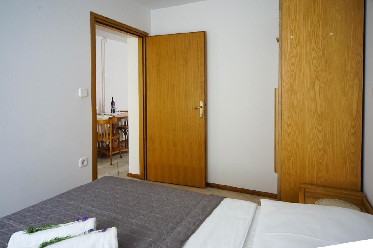 Apartments And Rooms Degra Umag Bagian luar foto